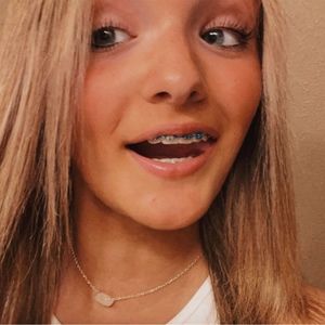 Meet your Posher, Gabriella